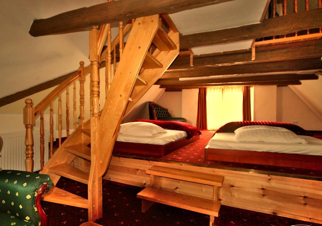 Hotel Denkmal 13 Wismar Bagian luar foto
